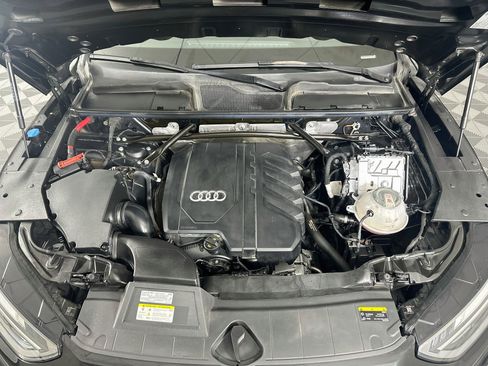 Used 2022 Audi Q5 2.0T Premium w/ Convenience Package AWD/4WD image 34