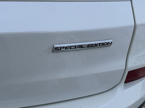 Used 2016 Honda CR-V SE image 11