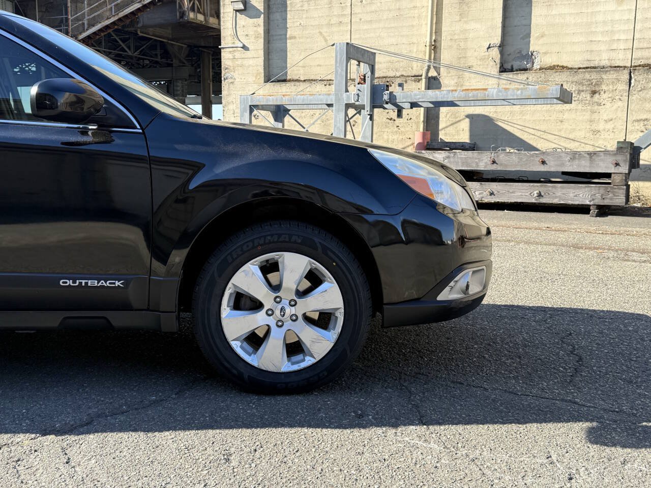 Used 2011 Subaru Outback 2.5i Limited AWD/4WD image 26