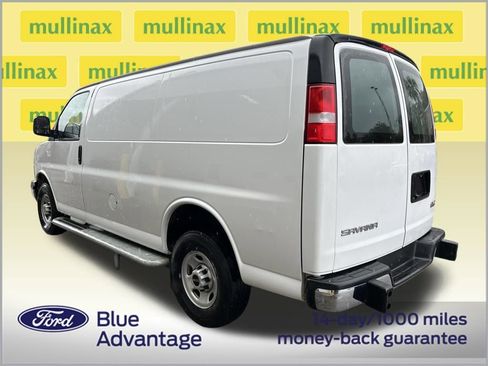 Used 2024 GMC Savana 2500 w/ Driver Convenience Package image 3
