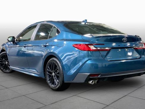 Used 2025 Toyota Camry SE FWD image 12