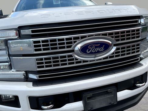 Used 2019 Ford F350 Platinum w/ Platinum Ultimate Package AWD/4WD image 32