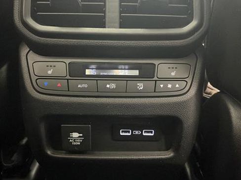 Used 2023 Honda Pilot Elite image 42