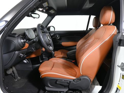 Used 2023 MINI Cooper S FWD image 3