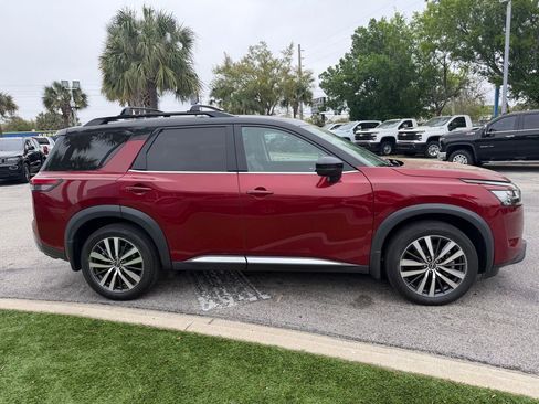 Used 2022 Nissan Pathfinder Platinum w/ Cargo Package image 3
