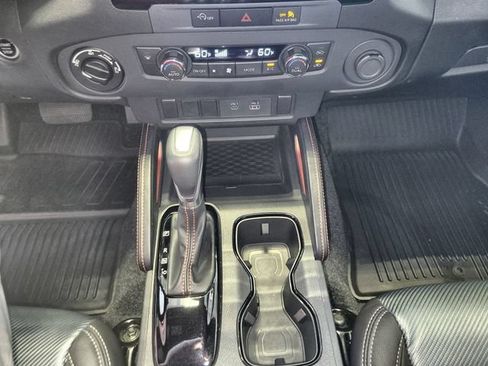 Used 2024 Nissan Frontier PRO-4X w/ Off-Road Protection Package AWD/4WD image 19