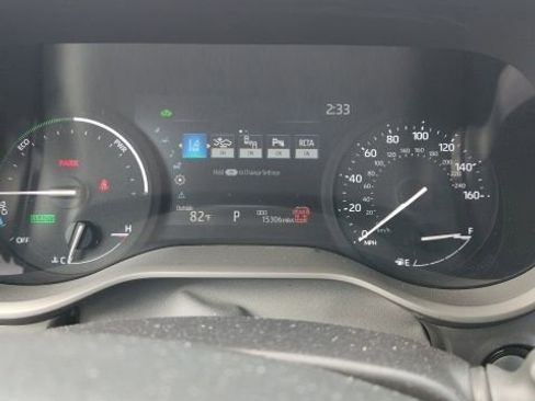 Used 2025 Toyota Sienna XLE image 12