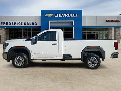Used 2024 GMC Sierra 2500 Pro w/ Convenience Package image 2