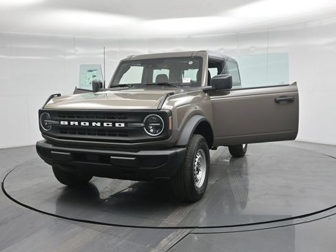 New 2026 Ford Bronco 2-Door AWD/4WD image 26