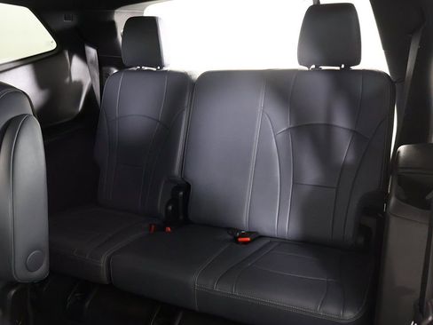 Used 2024 Buick Enclave Premium image 42