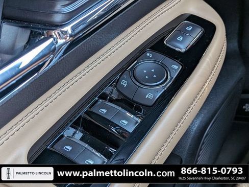 Used 2022 Lincoln Corsair Reserve w/ Equipment Group 201A FWD image 26