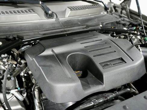 Used 2021 Land Rover Defender 110 SE image 11