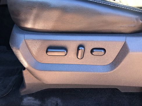 Used 2014 Ford F350 Lariat w/ Lariat Interior Package image 16