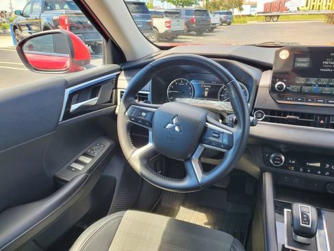Used 2024 Mitsubishi Outlander SE Black Edition AWD/4WD image 8