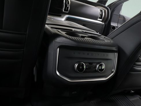 Used 2025 Ford Expedition Tremor AWD/4WD image 26