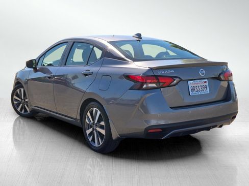 Used 2020 Nissan Versa SR FWD image 9