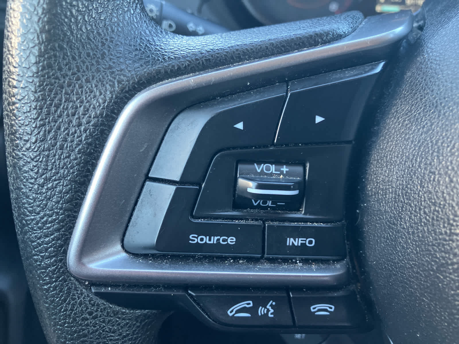Used 2022 Subaru Crosstrek 2.0i AWD/4WD image 17