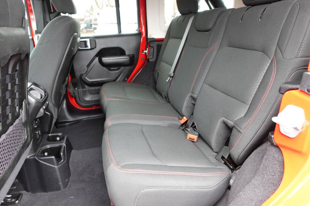 Used 2021 Jeep Wrangler Unlimited Rubicon w/ Dual Top Group AWD/4WD image 29