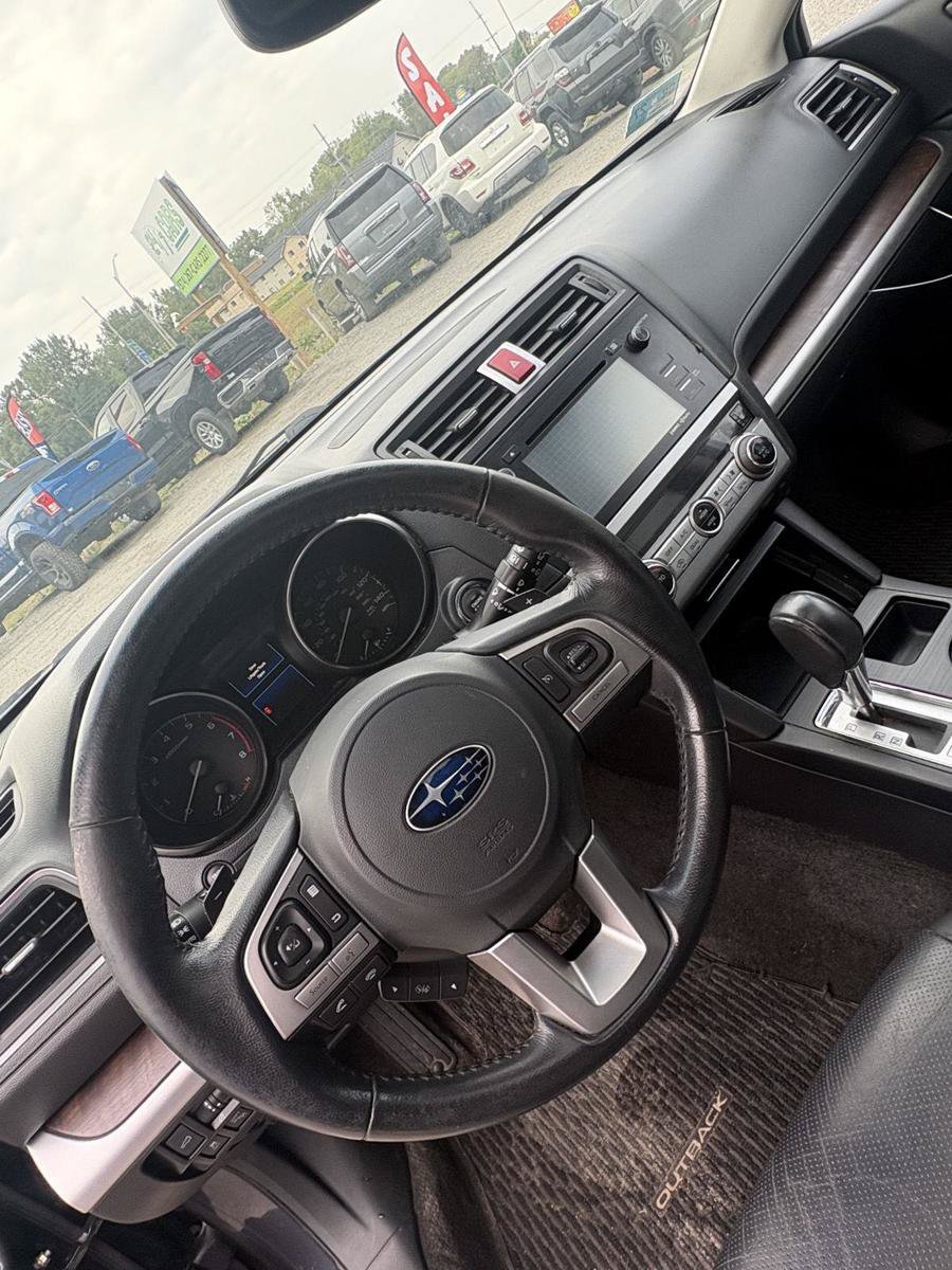Used 2015 Subaru Outback 2.5i Limited AWD/4WD image 7