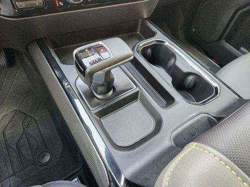 Used 2024 Chevrolet Silverado 1500 ZR2 image 23