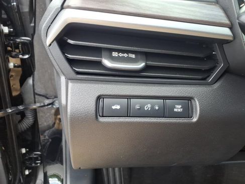 Used 2024 Nissan Altima 2.5 SV FWD image 19