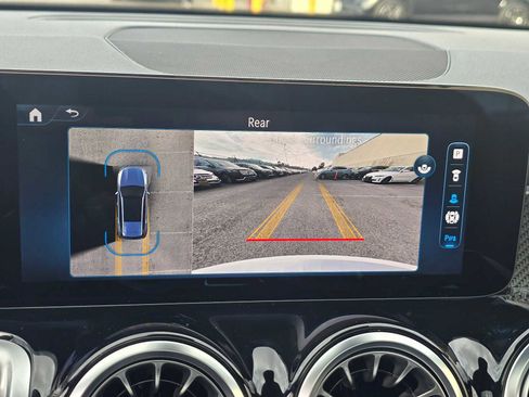 Used 2025 Mercedes-Benz GLB 35 AMG AMG GLB 35 image 32