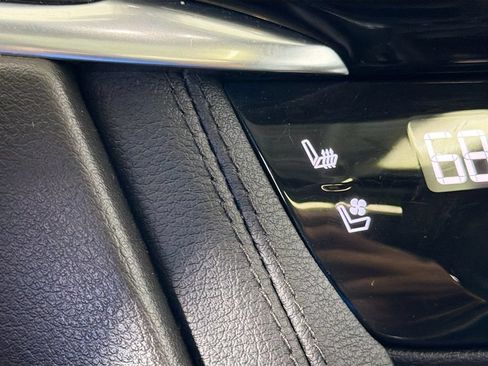 Used 2022 Cadillac XT6 Sport w/ Technology Package AWD/4WD image 21
