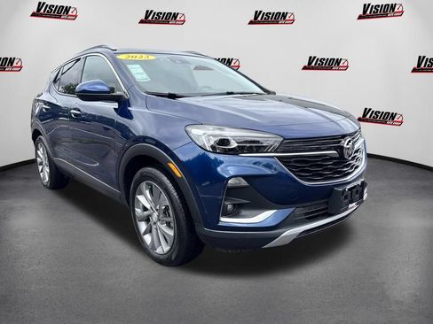 Used 2023 Buick Encore GX Essence w/ Experience Buick Package FWD image 3