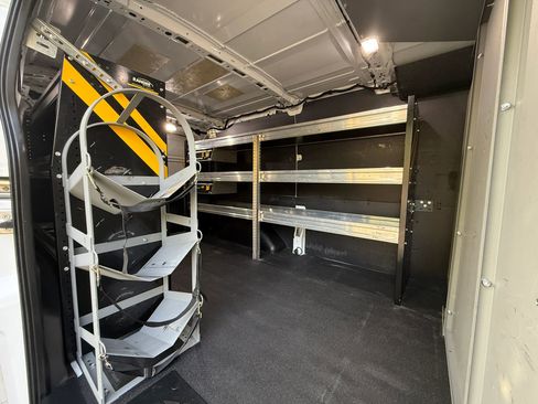 Used 2019 Ford Transit 250 130 Low Roof image 23