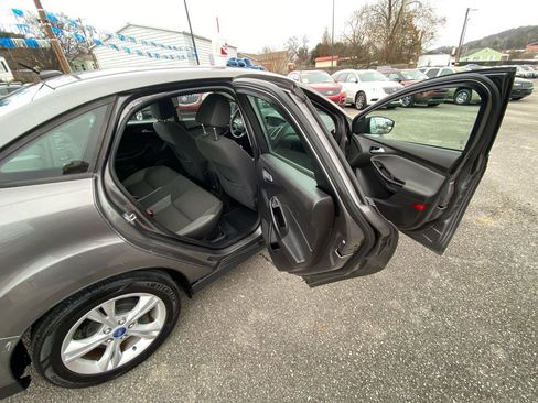 Used 2013 Ford Focus SE FWD image 14