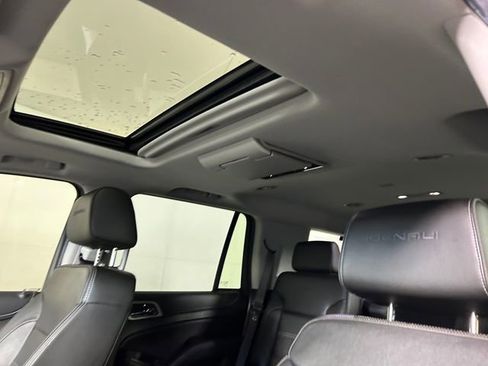 Used 2017 GMC Yukon Denali image 13