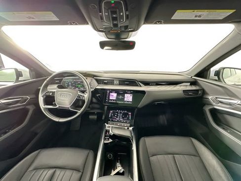 Used 2022 Audi e-tron Premium w/ Convenience Plus Package AWD/4WD image 33