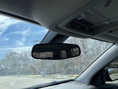 Used 2020 GMC Acadia SLE image 25