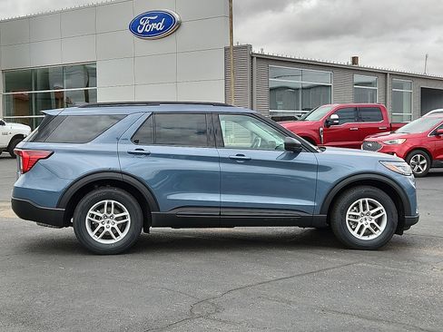 New 2026 Ford Explorer Active RWD image 5
