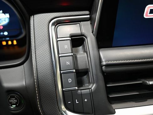 Used 2022 GMC Yukon SLT w/ SLT Premium Package image 20