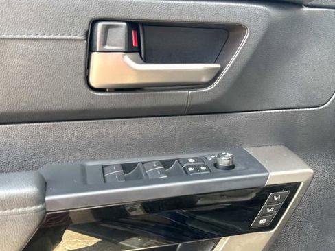 Used 2025 Toyota Tundra Limited image 28