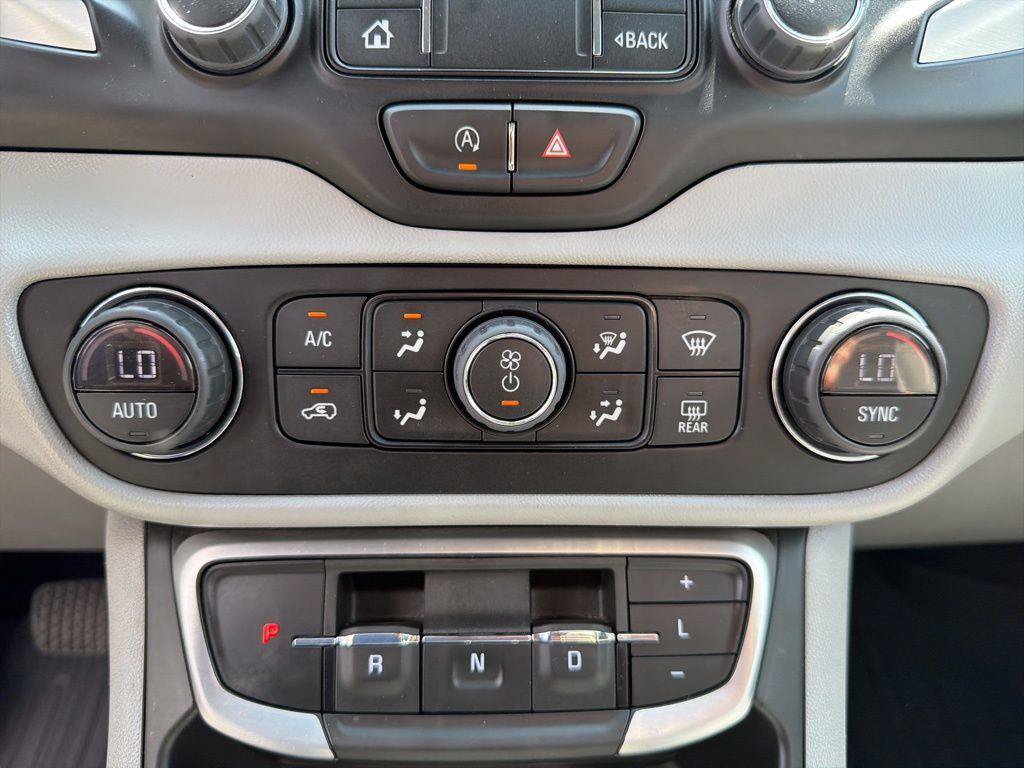 Used 2022 GMC Terrain SLE w/ Driver Convenience Package FWD image 40
