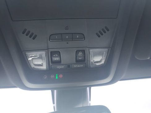 Used 2023 Chevrolet Blazer Premier FWD image 24