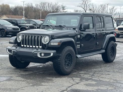 Used 2018 Jeep Wrangler Unlimited Sahara w/ Cold Weather Group image 7