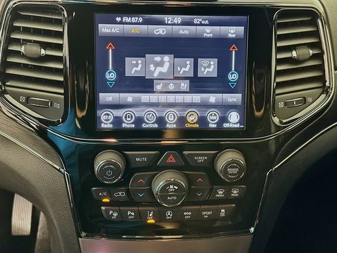 Used 2019 Jeep Grand Cherokee High Altitude AWD/4WD image 16