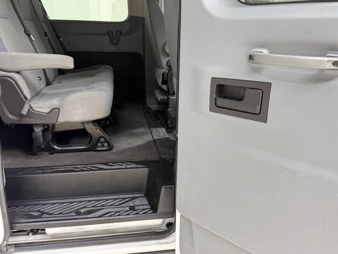 Used 2015 Ford Transit 350 XLT RWD image 35