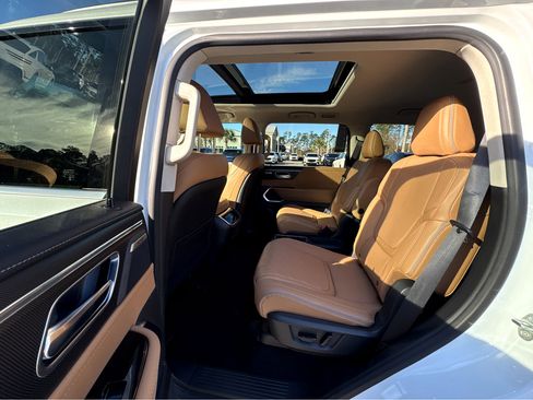 New 2026 INFINITI QX80 Luxe w/ Cargo Package image 26