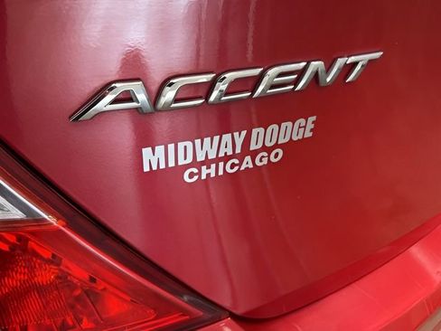 Used 2014 Hyundai Accent SE image 22