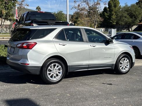 Used 2020 Chevrolet Equinox LS image 3