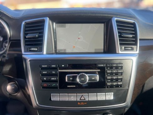 Used 2014 Mercedes-Benz GL 450 4MATIC image 10