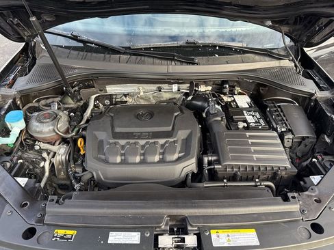 Used 2024 Volkswagen Tiguan SE image 31
