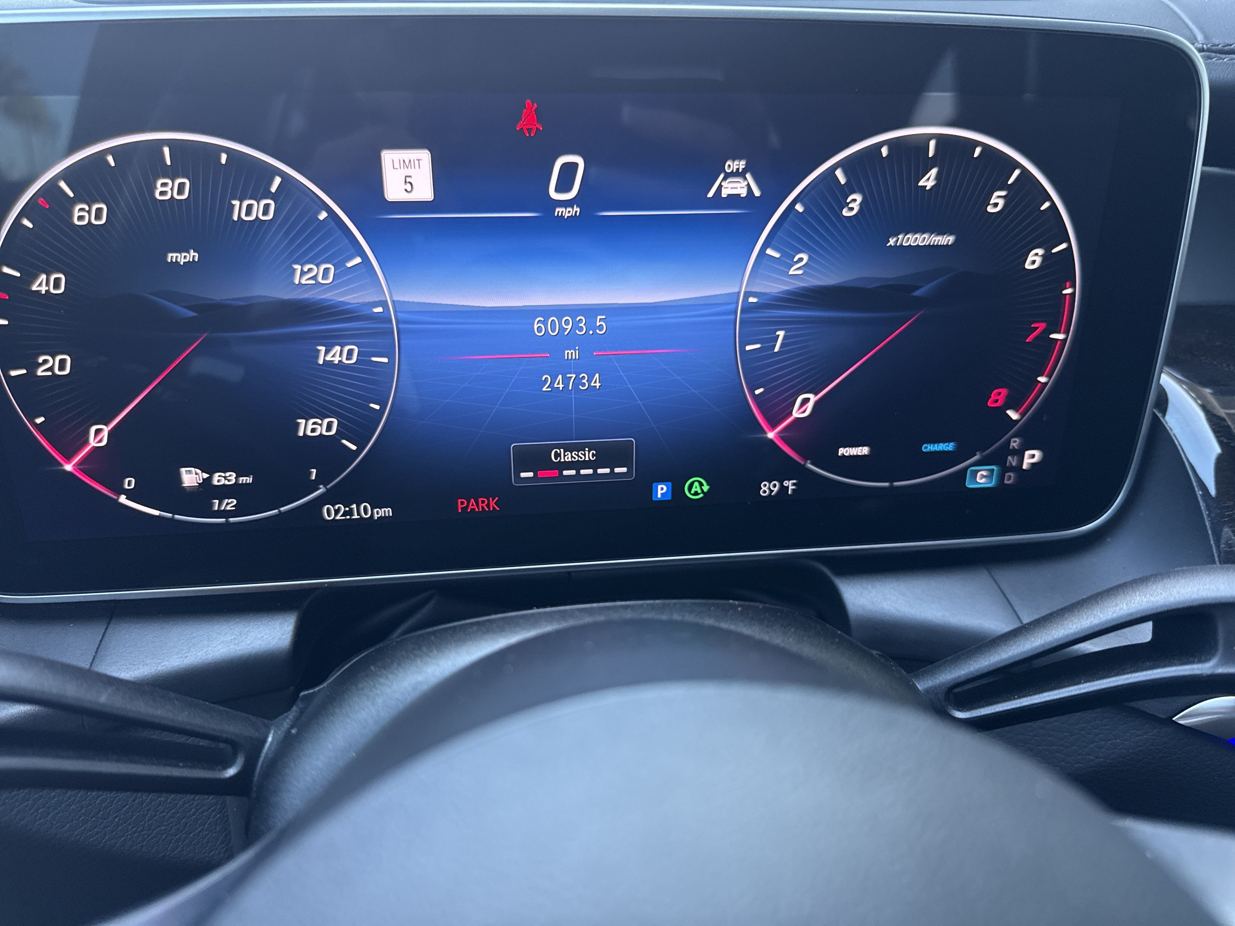 Used 2025 Mercedes-Benz GLC 300 4MATIC image 8