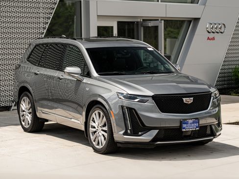 Used 2021 Cadillac XT6 Sport AWD/4WD image 2