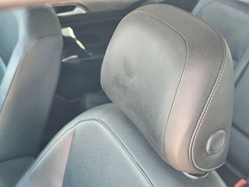 Used 2018 Volkswagen Tiguan SE w/ Panoramic Sunroof Package FWD image 14