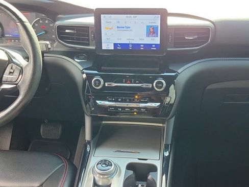 Certified 2022 Ford Explorer ST-Line w/ Class IV Trailer Tow Package RWD image 21